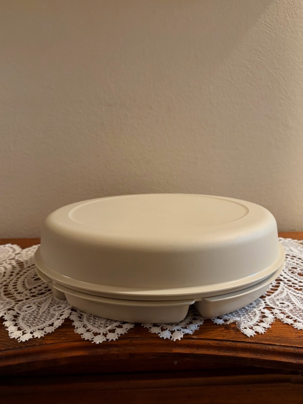 Tupperware Veggie Tray - Picture 2 of 3